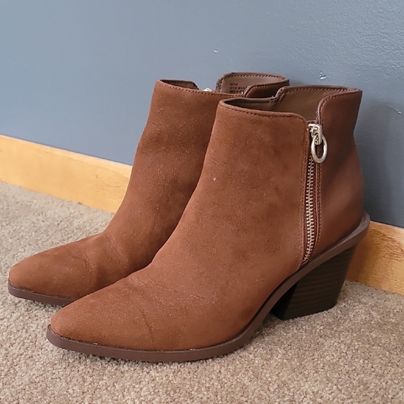 JustFAB 7.5 Brown Camel Mixed Material Faux Leather/Suede Ankle Western Boots - Picture 1 of 5
